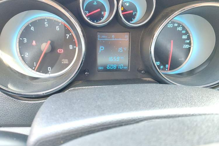 Used CHANGAN CS35 2012 1.6L Automatic Luxury Version China IV Standard Odometer Close Up