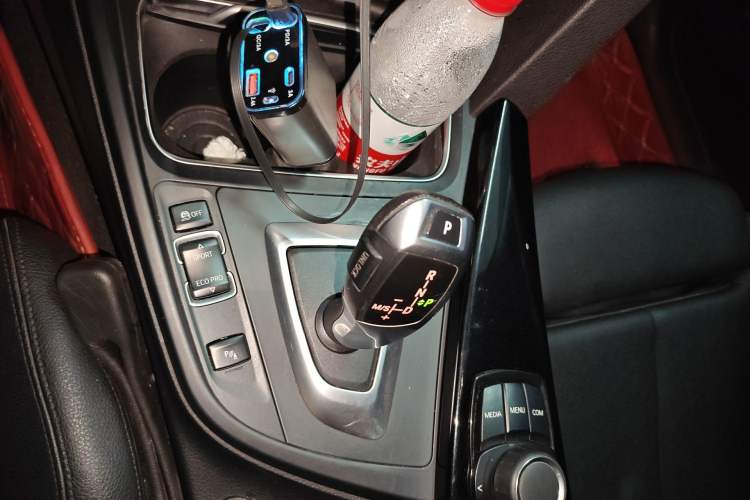 Used BMW 3 Series GT 2018 320i Sport Edition Gear Lever