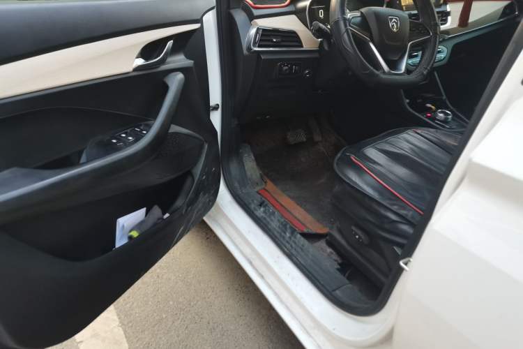 Used Baojun 360 2018 1.5L Automatic Luxury Version China V Driver Seat