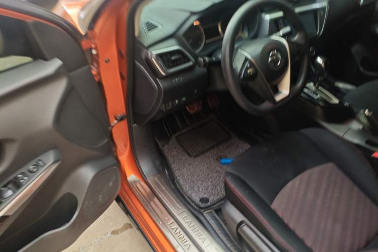 Used Nissan Lannia 2016 1.6L CVT Smart Edition
