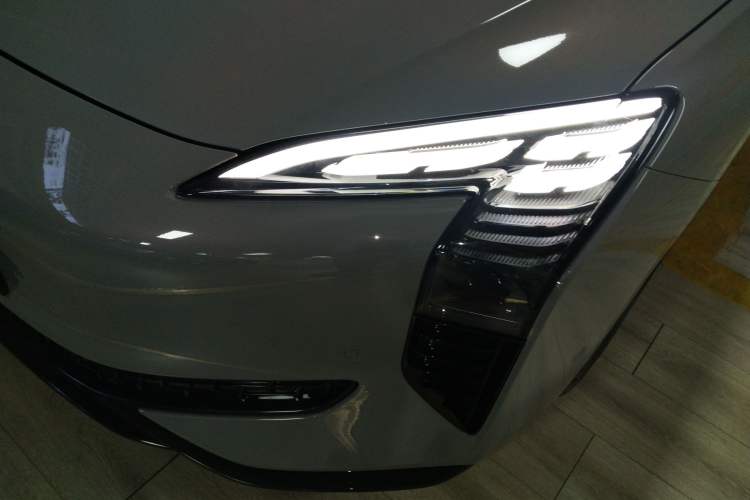 Used Hongqi EH7 2024 760 Pro+ All-Wheel-Drive Glory Edition
