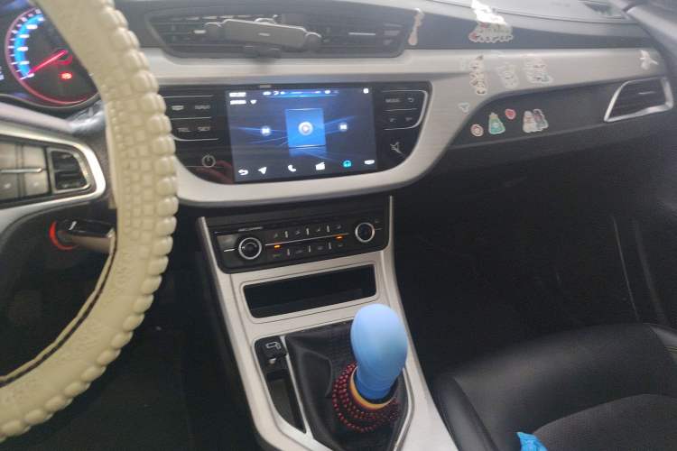 Used Geely Auto Vision 2019 Upgraded Model 1.5L Manual Luxury Version China V Standard
