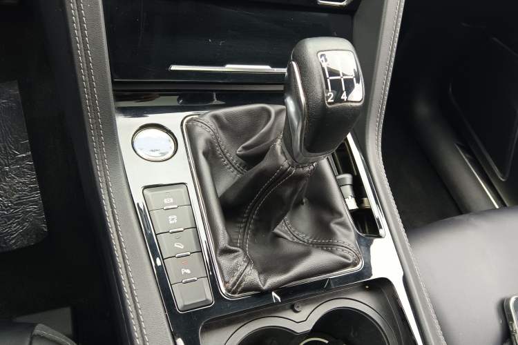 Used Zotye Domy X7 2017 1.8T Manual Luxury Model