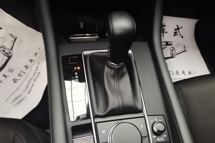 Used Mazda 3 Axela 2023 2.0L Automatic Zhiqing Edition Gear Lever