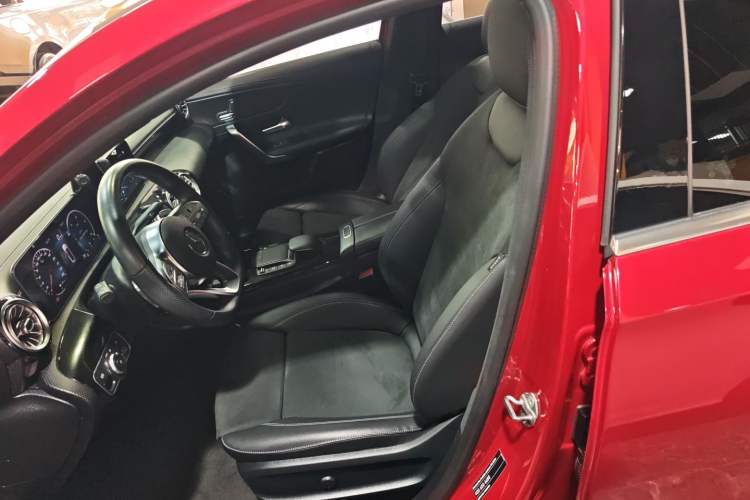 Used Mercedes-Benz A-Class 2020 Restyled A 200 L Sport Sedan Fashion Version
