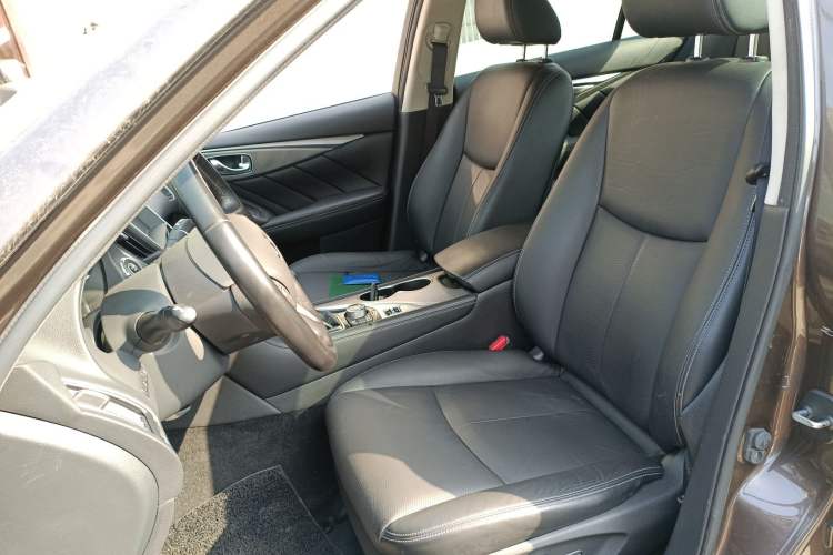 Used Infiniti Q50L 2016 2.0T Ambition Edition Left Front Seat