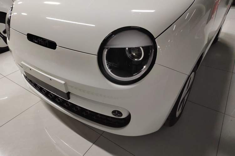 Used CHANGAN NEVO Lumin 2026 Model Treasure Edition 205km Passionate Beige Ningde Left Front Headlight