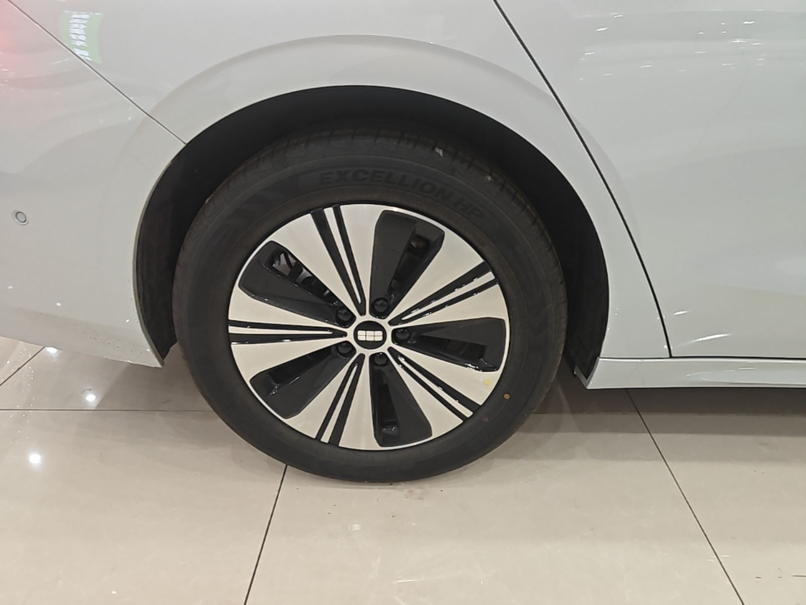 Geely Galaxy A7 2025 Model EM-i 150km Exploration+ Edition — снимка 11