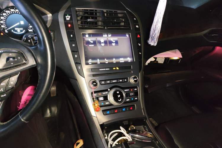 Used Lincoln MKZ 2017 2.0T Luxury Edition Audio And AC Panel