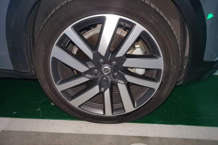 Used Volvo V90 2022 Cross Country B5 AWD Prestige Edition
