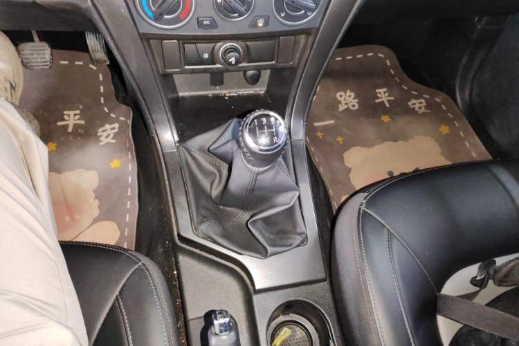 Used Great Wall Wingle 5 2023 "Ganfan" Version 1.5T Gasoline Two-Wheel-Drive Advanced Trim with Long Cargo Bed Gear Lever