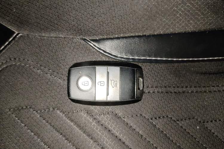 Used Kia KX3 2017 1.6L Automatic Aoya Version