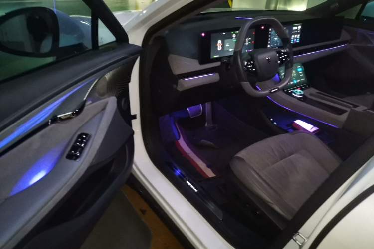 Used VOYAH PASSION 2023 Four-Wheel Drive Flagship Edition