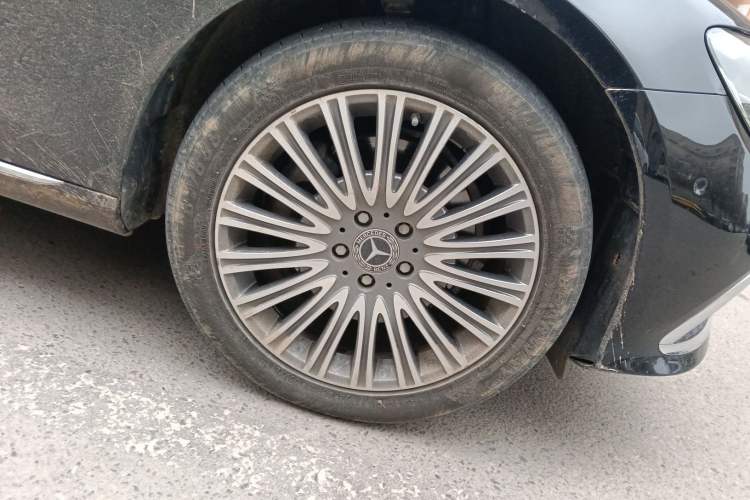 Used Mercedes-Benz E-Class 2022 Second Facelift E 300 L Fashion Edition
