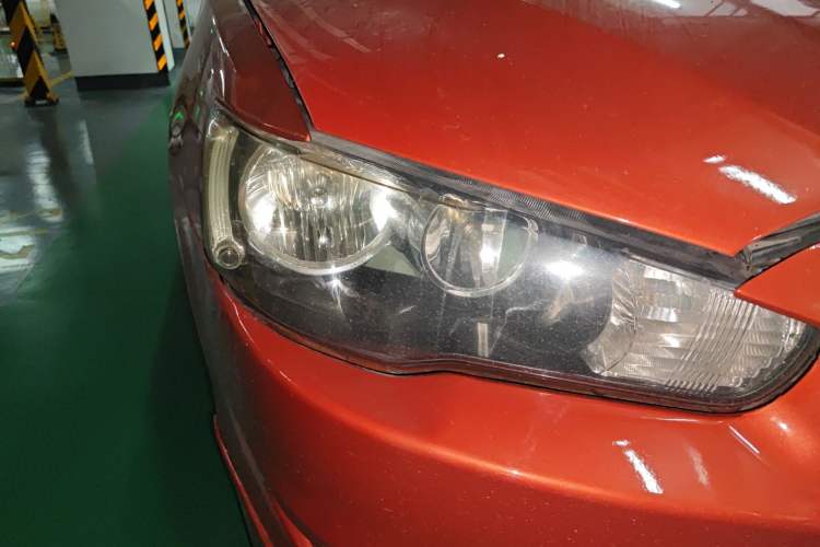 Used Mitsubishi Lancer EX 2012 Xinyuan Edition 2.0L Manual Comfort Model Right Front Headlight