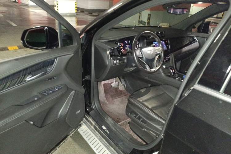 Used Cadillac XT6 2022 2.0T Six-Seater Four-Wheel Drive Luxury 120th Anniversary Limited Edition