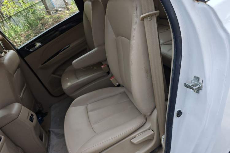 Used Baojun 730 2016 1.5T Manual Comfort Version 7 Seats