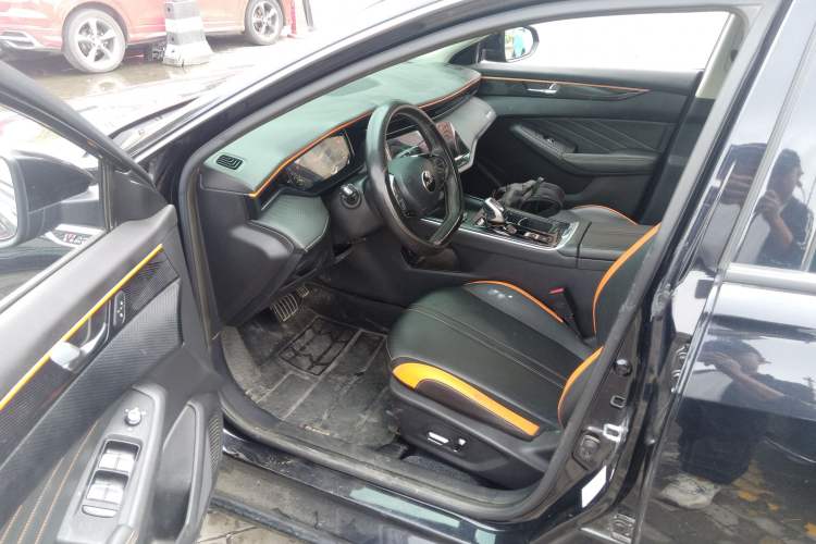 Used Dongfeng Aeolus Yixuan MAX 2023 1.5T Ultra-Stylish Trendsetting Dad Edition Left Front Seat