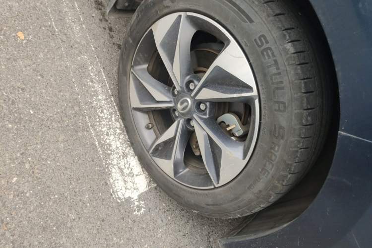 Used GAC Trumpchi M6 2021 PRO 270T DCT Luxury Edition Right Front Wheel Hub