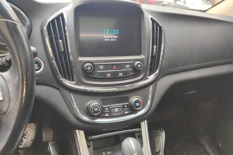 Used Baojun 560 2016 1.8L iAMT Luxury Model