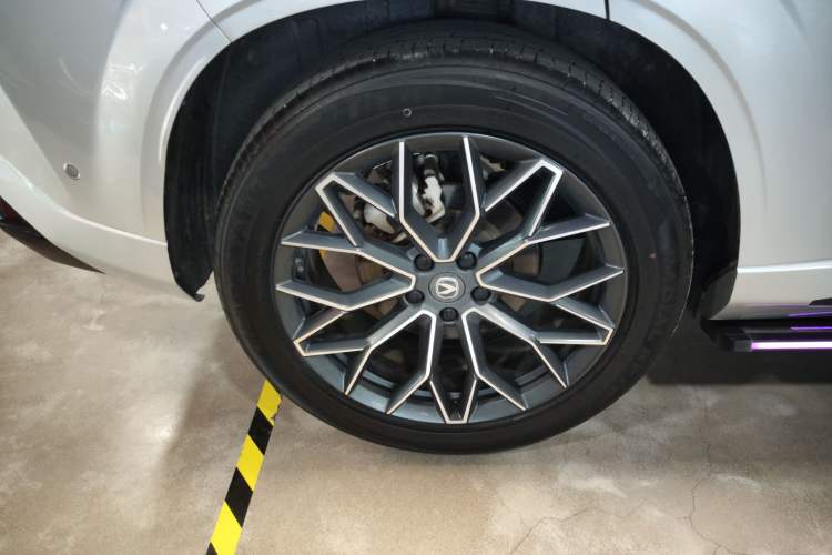 Used Changan UNI-Z New Energy 2024 Blue Whale Smart Electric iDD 125km Excellence Model
