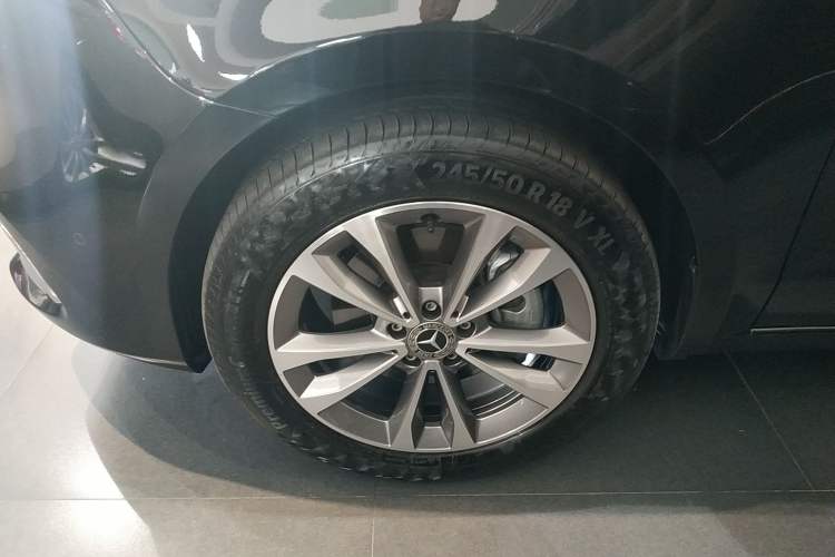 Used Mercedes-Benz V-Class 2022 V 260 Avantgarde Edition