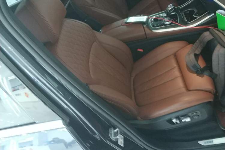 Used BMW X7 2019 xDrive40i Luxury M Sport Package