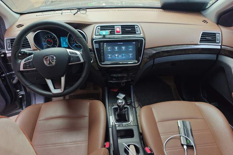 Used BAIC Weiwang S50 2016 1.5T Manual Joyful Luxury Edition
