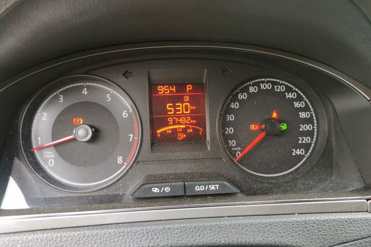 Used Volkswagen Santana 2017 Haval H6 1.6L Automatic Fashion Edition Odometer Close Up