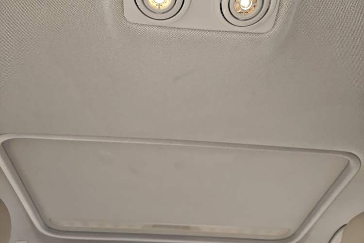 Used BMW 3 Series 2016 320Li Fashion Model Headliner