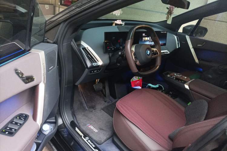 Used BMW iX 2023 xDrive40