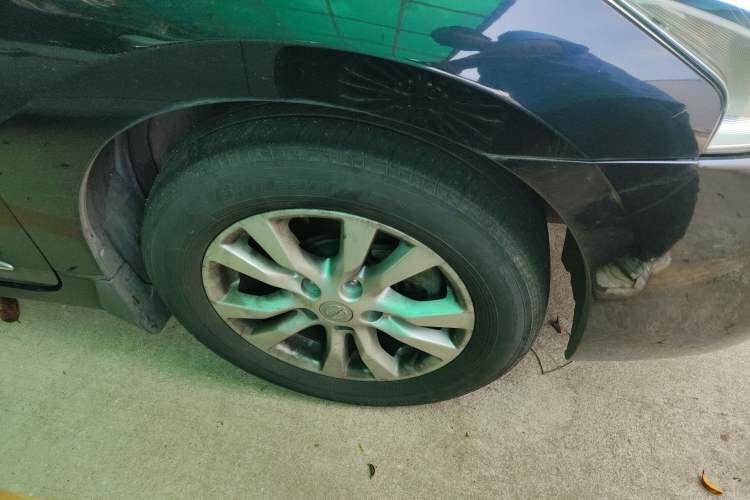 Used Nissan Teana 2013 2.0L XL Comfort Edition Right Front Wheel Hub