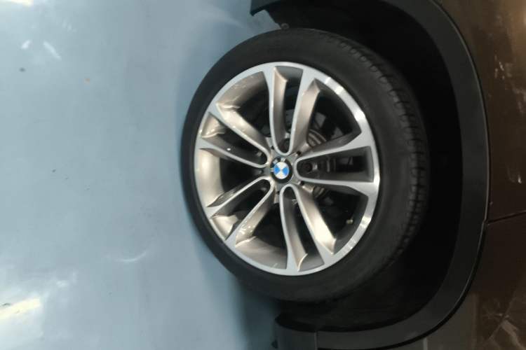 Used BMW X1 2015 sDrive18i Leading Edition
