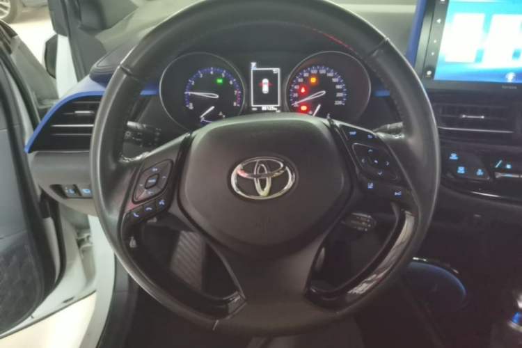Used Toyota IZOA 2018 2.0L Yichi Edition China V Standard
