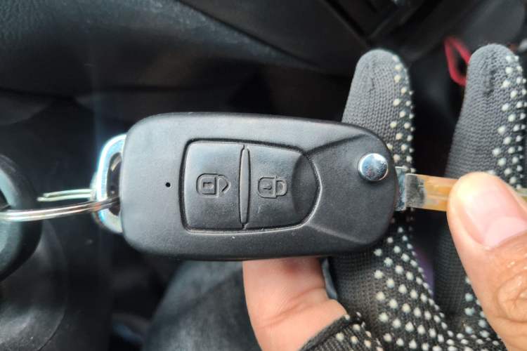 Used Baojun Lechi 2010 1.0L P-TEC Manual Superior Model