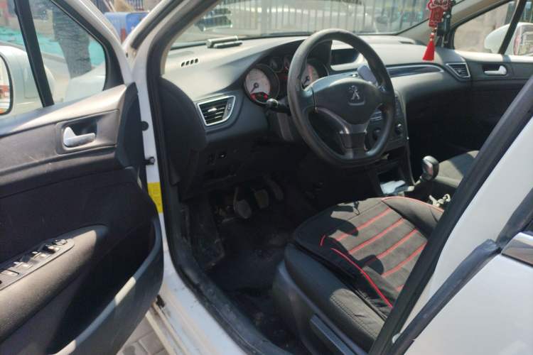 Used Peugeot 308 2014 Enjoy Edition Classic 1.6L Manual YouShang Model