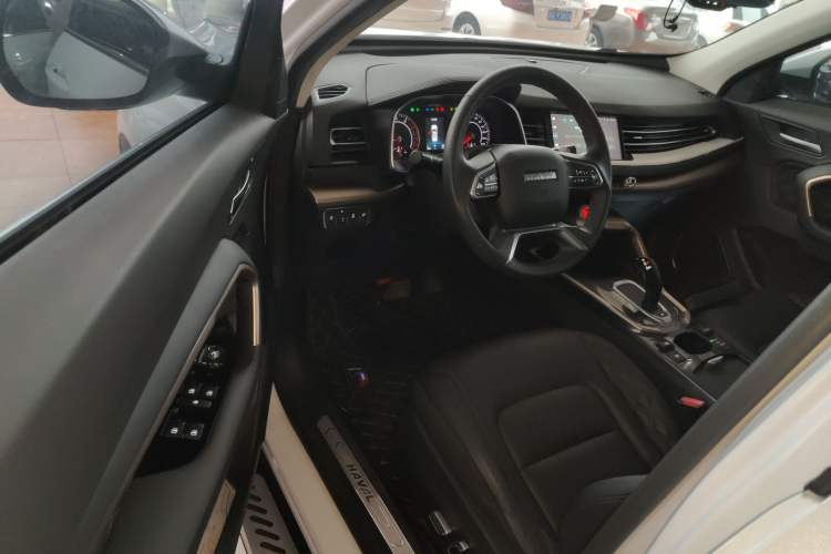 Used Haval H6 2020 1.5 GDIT Automatic Platinum Champion Edition Driver Seat