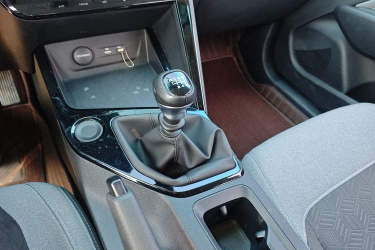 Used Baojun RC-6 2019 1.5T Manual Elite Version with 24-Hour Online Service