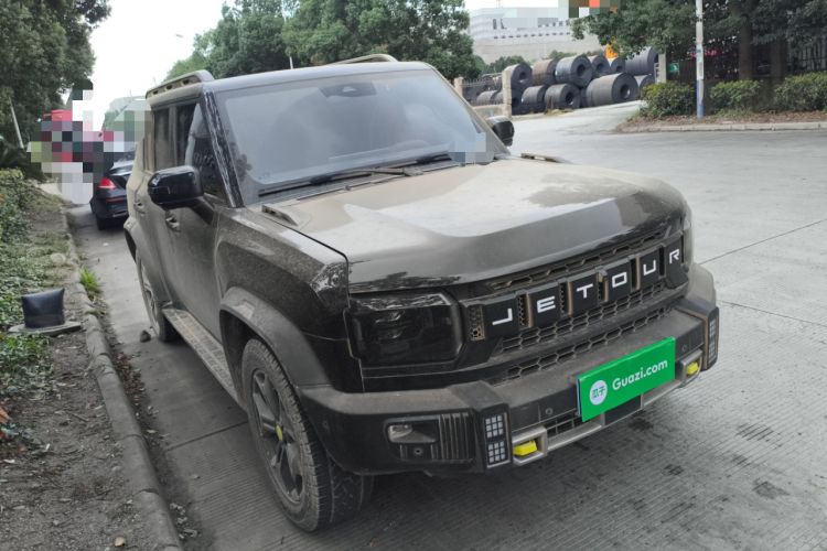 Used JETOUR Traveler 2023 2.0T All-Wheel Drive CrossPRO+ Front Right 45 Deg