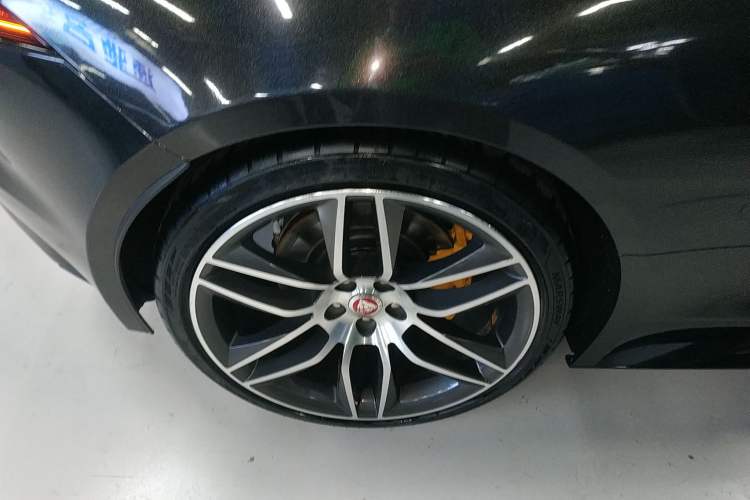 Used Jaguar F-TYPE 2021 P380 All-Wheel-Drive R-Dynamic Hardtop Version Exterior 5