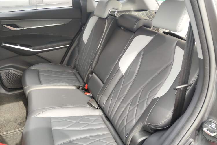 Used Changan CS75 PLUS 2024 3rd Generation Champion Edition 1.5T Intelligent Drive Dynamic Model
