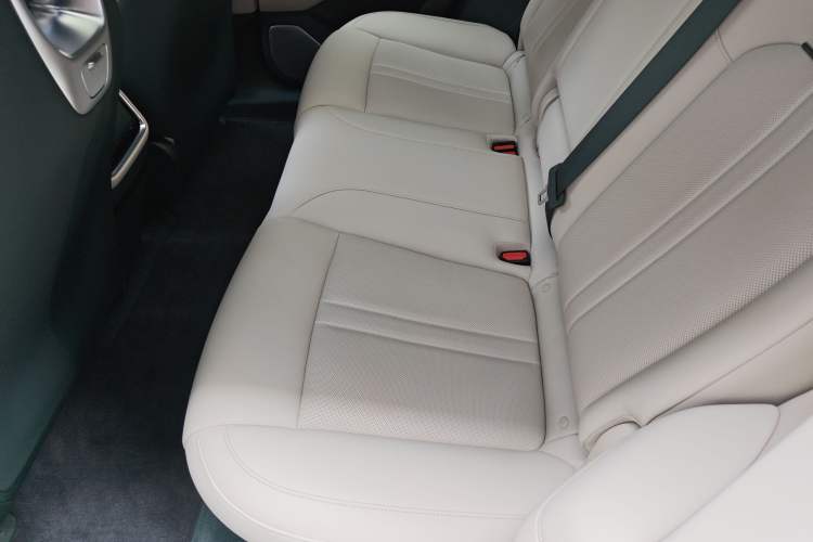 Used Xiaomi Auto YU7 2025 Ultra-Long Range Rear-Wheel Drive Version
