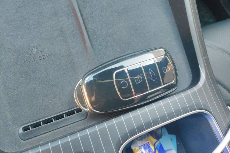 Used Chery Tiggo 8 2026 Model, 5th Generation Tiger Model, Kunpeng 1.6T Automatic Luxury Version