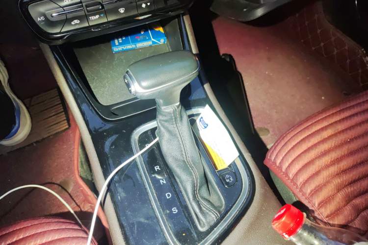 Used GAC Trumpchi GA4 2018 200T Automatic Luxury Edition Gear Lever