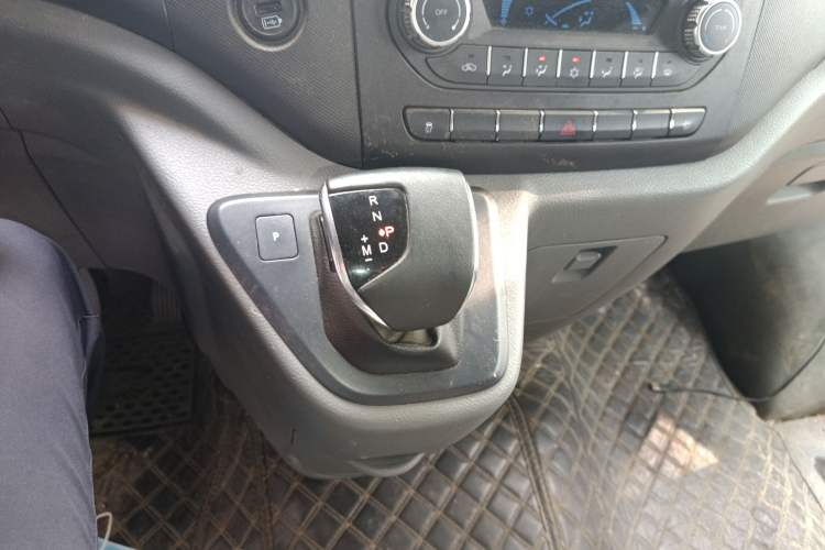 Used Foton Toano 2023 2.0T Automatic Urban Edition Short Wheelbase Mid-Height Design with Single Rear Tire—Available in 5/6/9-Seater Configurations
