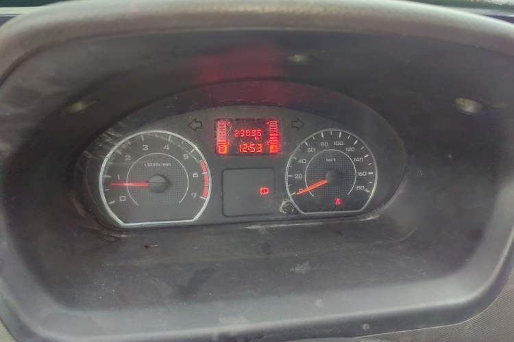 Used Wuling Rongguang 2014 1.5L S Standard Version