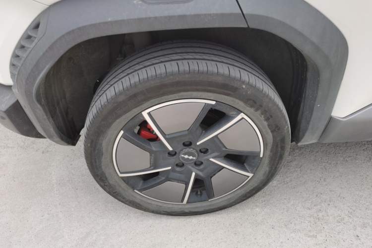 Used Formula Leopard Titanium 3 2025 501KM All-Wheel Drive Intelligent Driving Ultra Version
