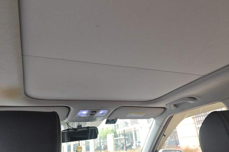 Used Hyundai ix25 2017 1.6L Automatic Smart Version Headliner