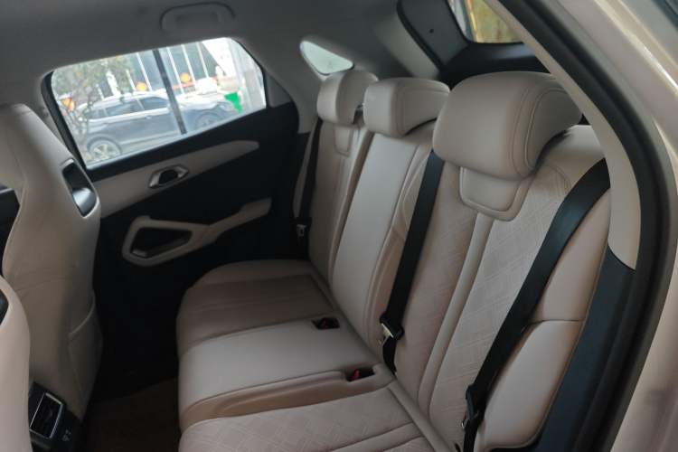 Used BYD Yuan UP 2025 Intelligent Driving Version 401 KM Dynamic Edition
