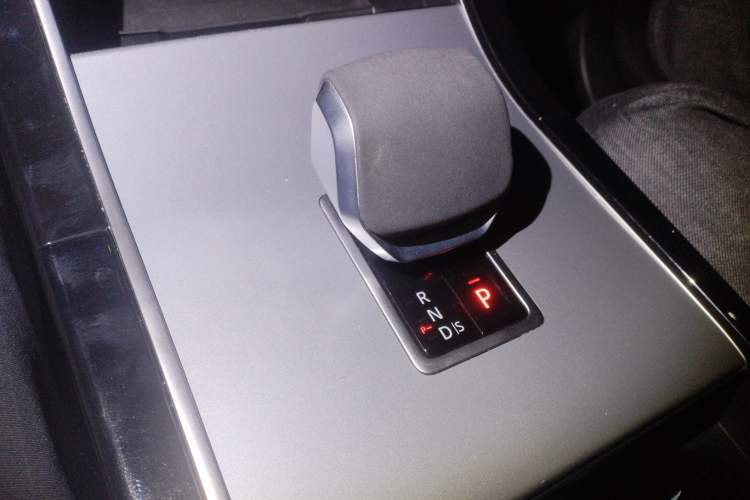 Used Land Rover Range Velar 2024 S Model Gear Lever